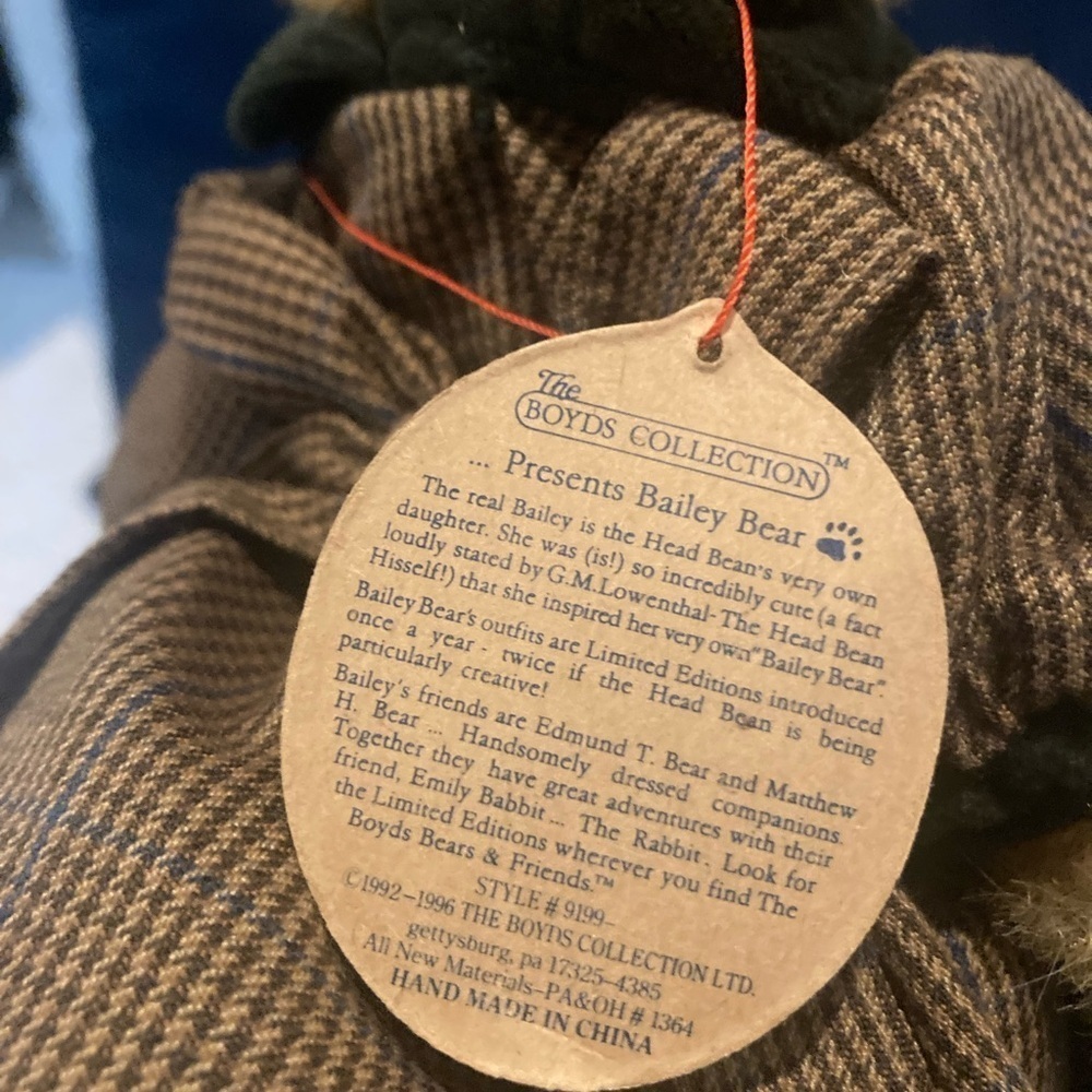 Boyds Bears & Friends Bailey Plush Jointed Teddy Bear w/Tags Heart Pillow #9199 - Picture 4 of 6